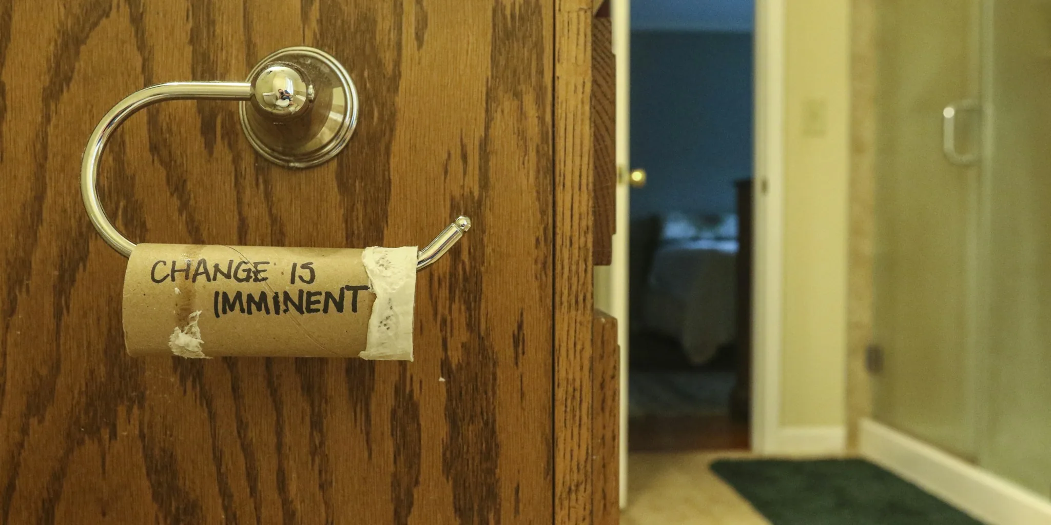 Make a Stylish Toilet Paper Holder from a Plastic Bottle