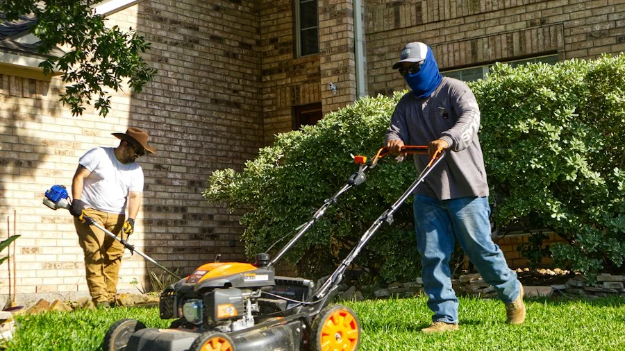 Ryobi Wins 10 Pro Tool Innovation Awards: What Buyers Should Know 2 battery powered mower residential lawn