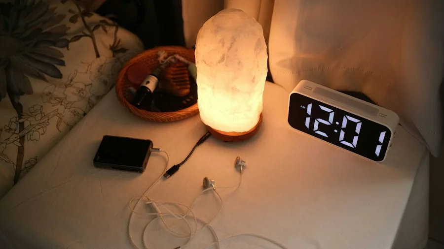 Retro Stained Glass Night Lights Are Making a Comeback: What Shoppers Need to Know 3 bedside night light cozy atmosphere