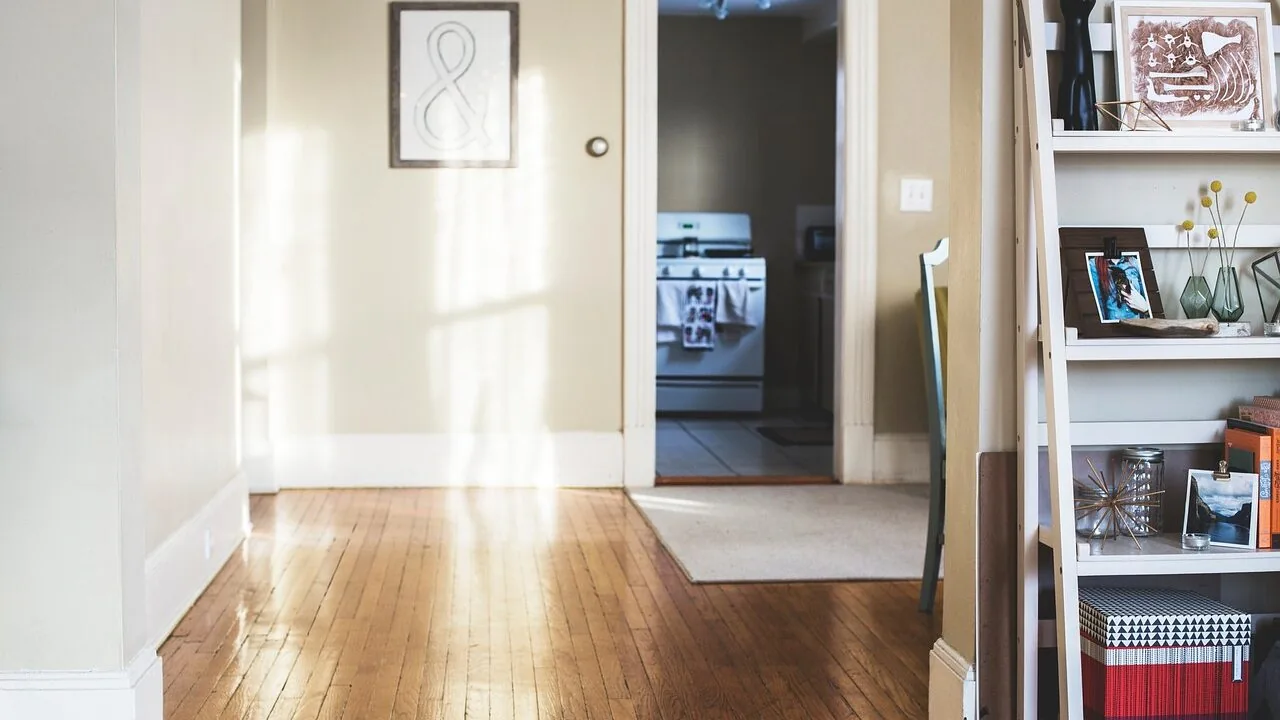 Picture Lights Transform Home Lighting: What Shoppers Need to Know About This Trending Design