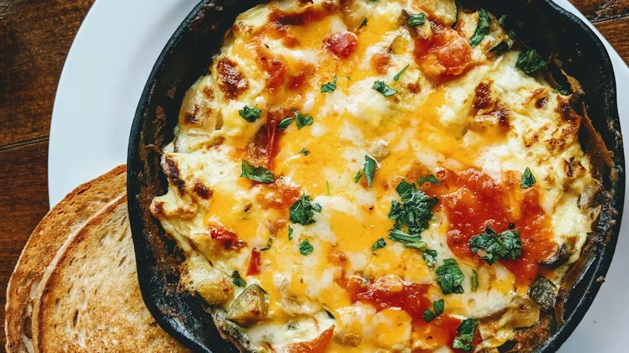 cast iron skillet breakfast cooking