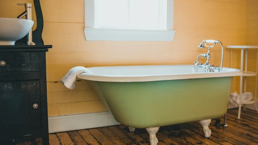 Budget Bathtub Comfort Upgrade: Why Shoppers Are Choosing Affordable Bath Pillows Over Expensive Jets 2 clawfoot bathtub vintage style