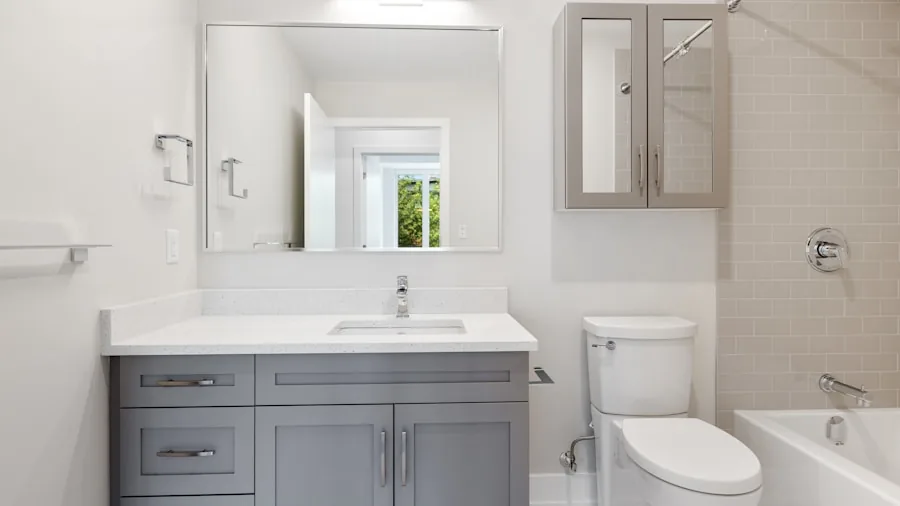 Magnetic Folding Shower Curtain Gains Traction: What Buyers Should Know Before Upgrading Your Bathroom 3 clean bathroom with magnetic seals