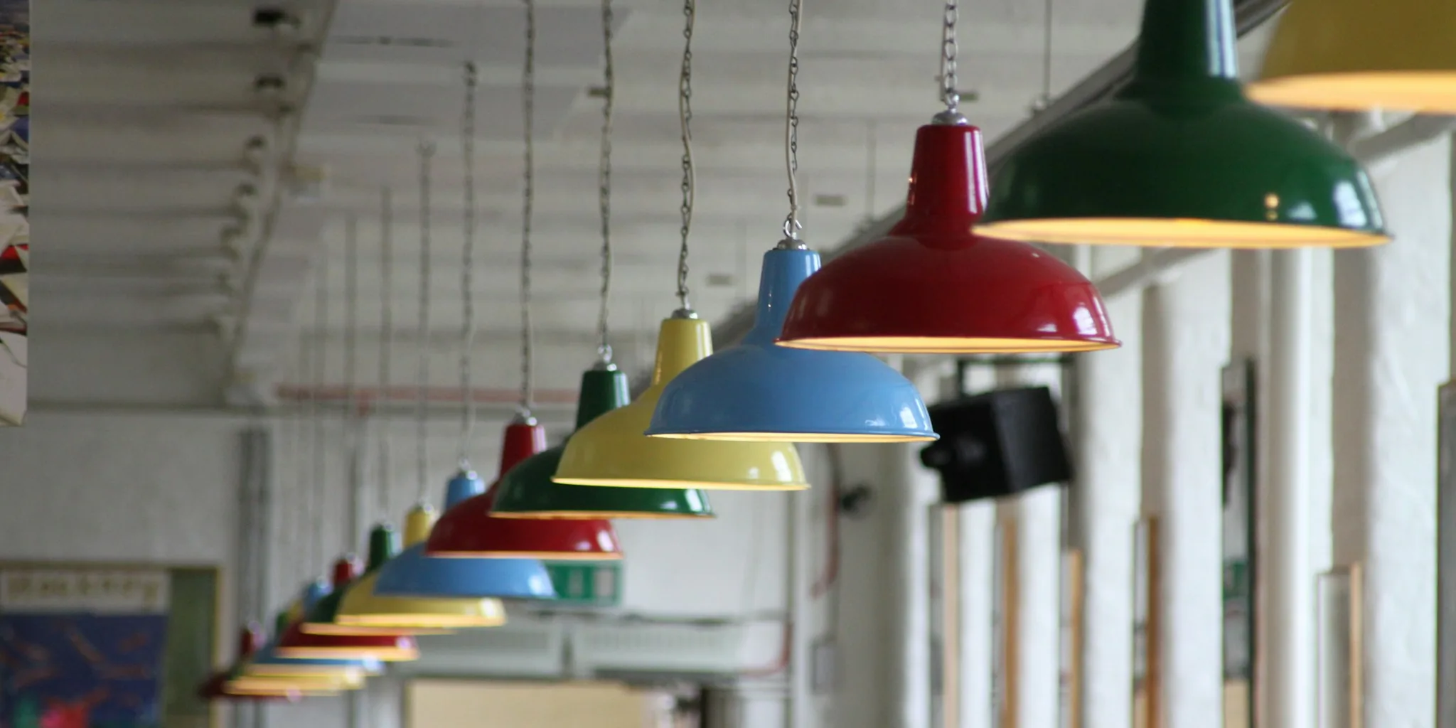 Vintage 1960s Lamps Are Back: Here's What to Know