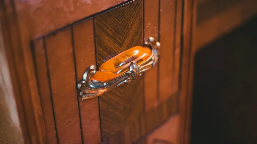 Kitchen Remodel Blends 1940s Style with Modern Function - What Shoppers Can Learn 2 custom cabinetry period hardware details