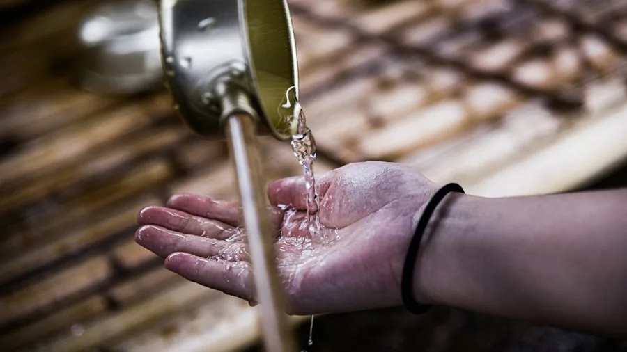 hand washing wooden utensils warm water