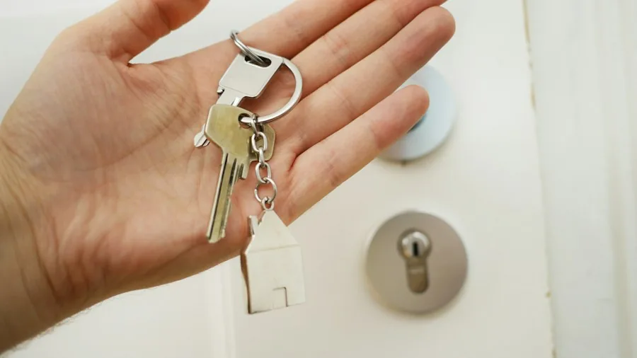 ULTRALOQ Launches Three Next Generation Smart Locks What Buyers Need to Know 3 hands free door unlock approach