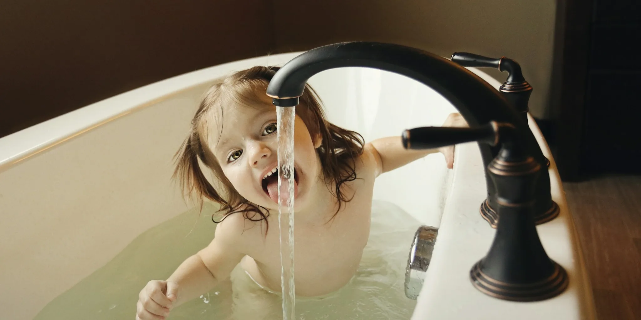 Bathtub Splash Guard Keeps Water in and Hazards Out What Parents Should Know