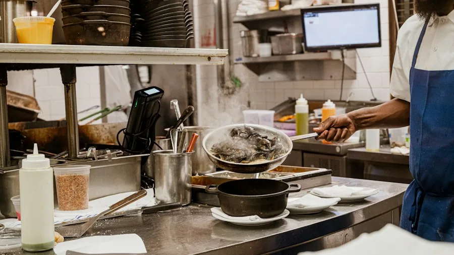 Smoke Detector Placement Mistakes Every Homeowner Should Avoid 2 kitchen cooking safety