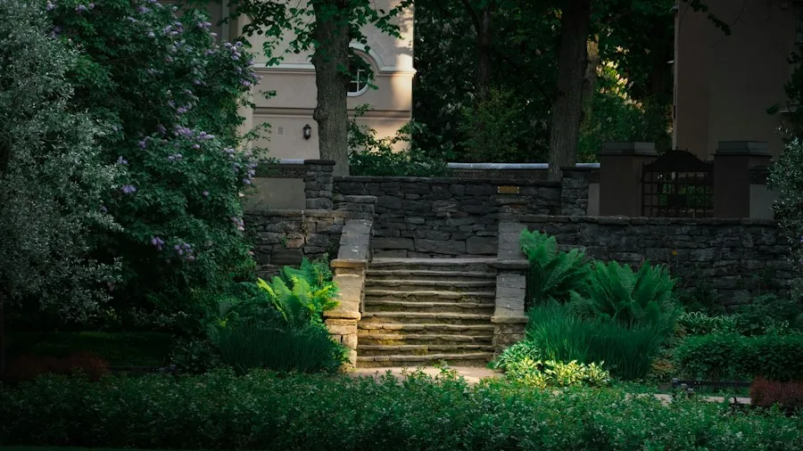 LED Retaining Wall Lighting Transforms Outdoor Spaces: What Shoppers Need to Know 2 LED capstone landscape lighting installation