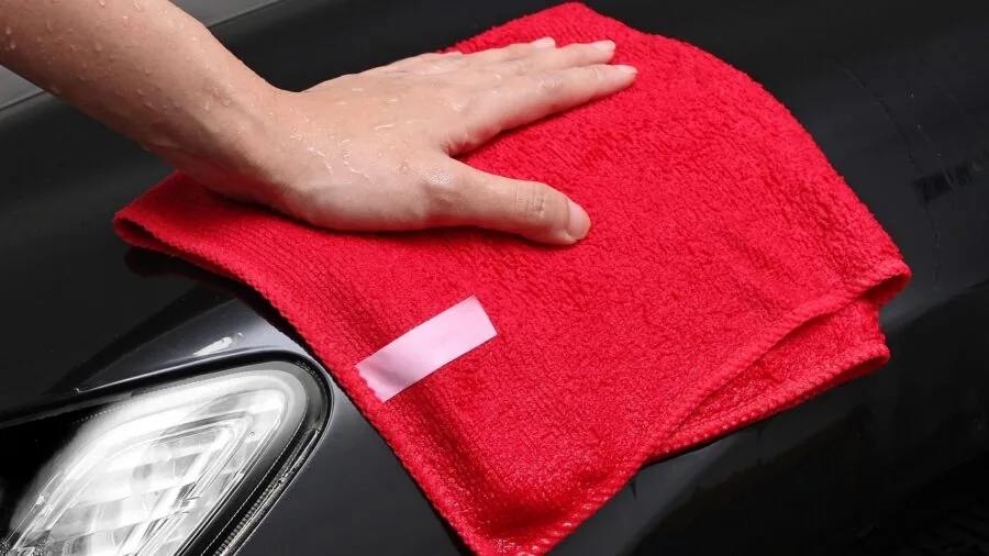 microfiber cloth baseboard cleaning