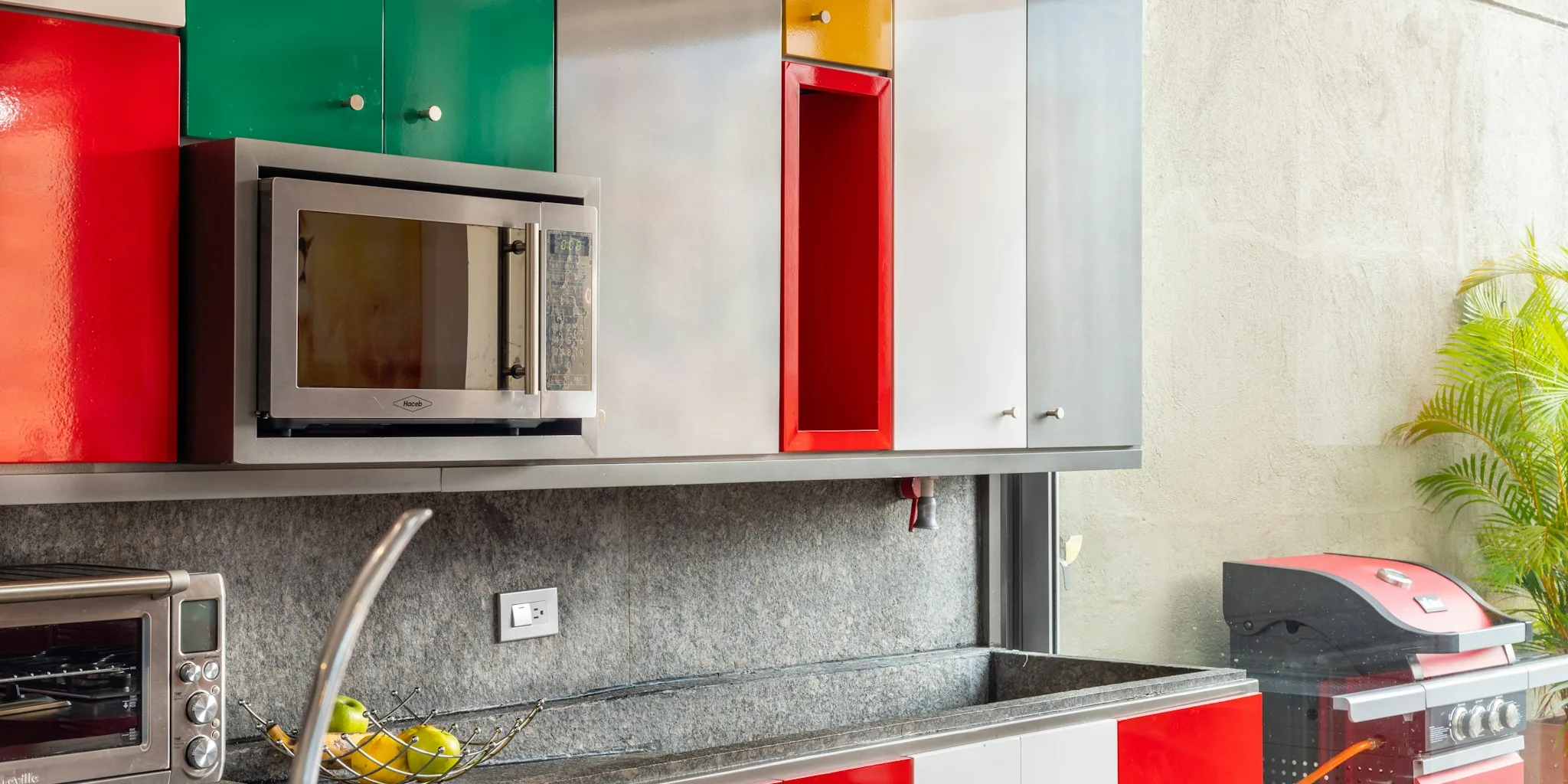 Kitchen Cabinet Makeover Ideas Transform 1990s Spaces into Modern Homes