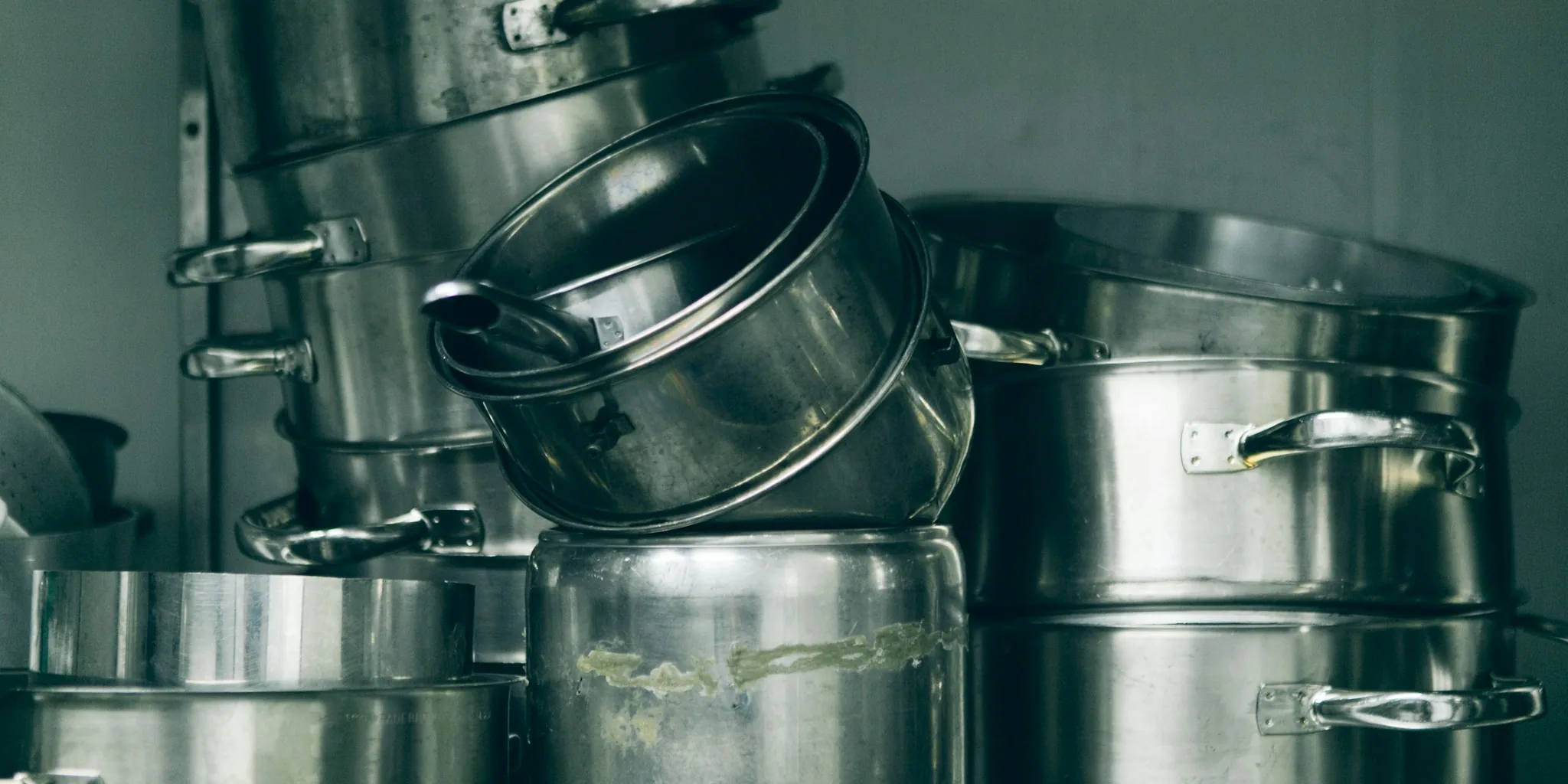 Stainless Steel Containers Replace Plastic Storage