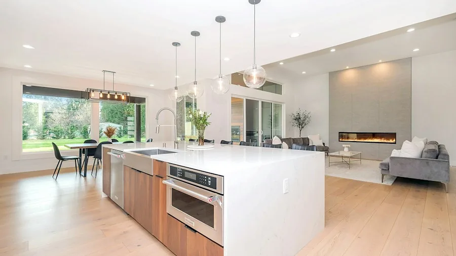 Kitchen Corner Transformation: What Homeowners Should Know About Maximizing Small Dining Spaces 3 pendant light fixture modern kitchen