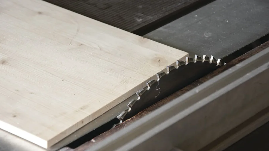 Harvey Tools Launches Safety Table Saw to Challenge SawStop's Market Dominance 2 precision table saw blade retraction