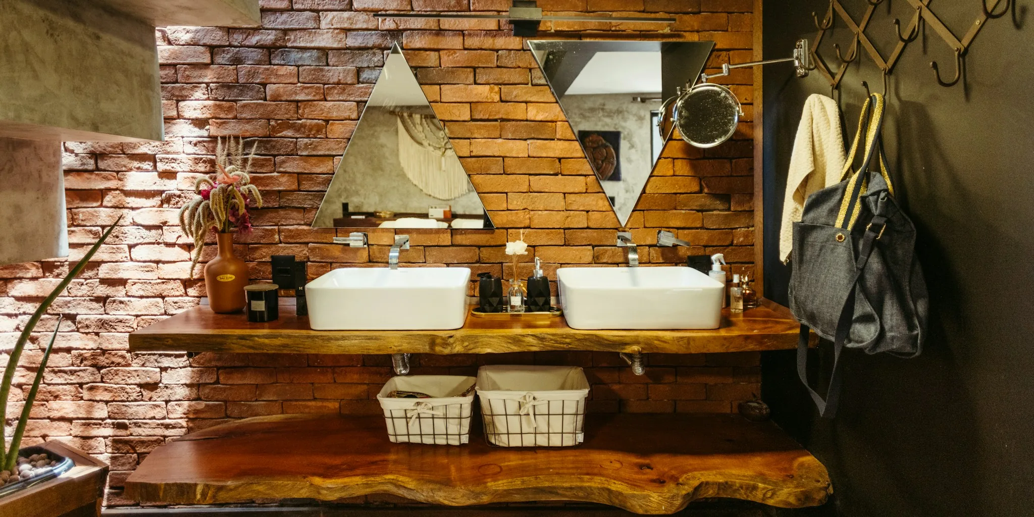 Budget Bathroom Storage Hack Takes Off: Why Wall Baskets Beat Traditional Cabinets
