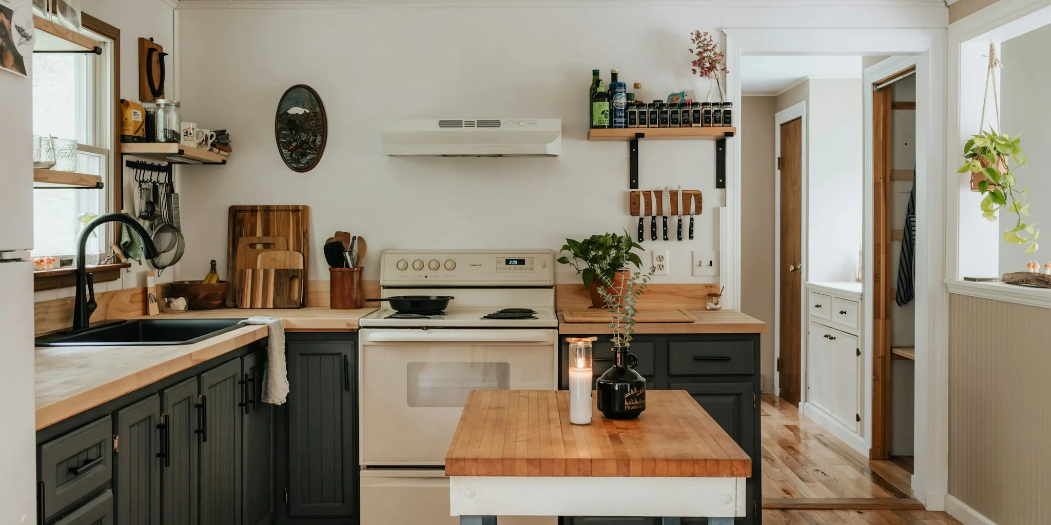 $300 Kitchen Makeover Proves Bold Color Works