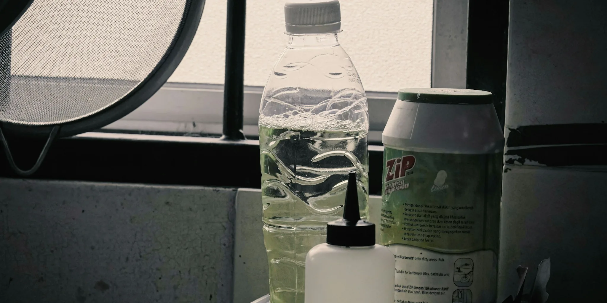 The Vinegar Trick That Makes Dishes Sparkle