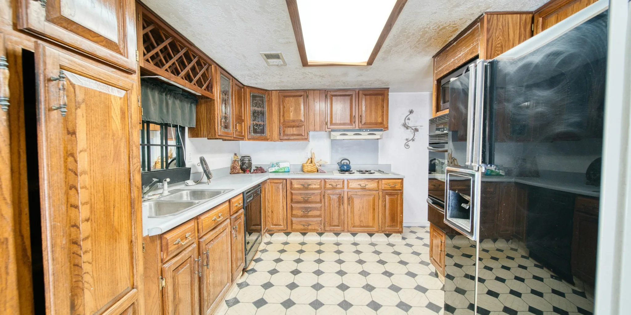 Kitchen Remodel Blends 1940s Style with Modern Function – What Shoppers Can Learn