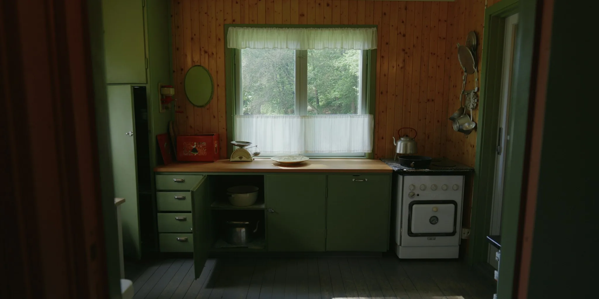 Kitchen Cabinet Refresh on a Budget: How One Homeowner Transformed Gray Cabinets for Under 600 Dollars