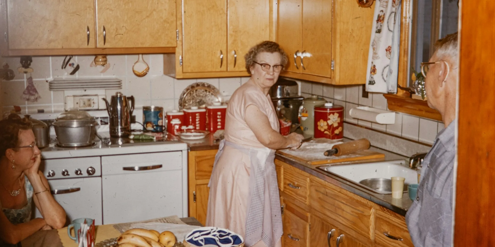 Nostalgic Kitchen Spaces Drive 2026 Home Design Trend What Shoppers Need to Know