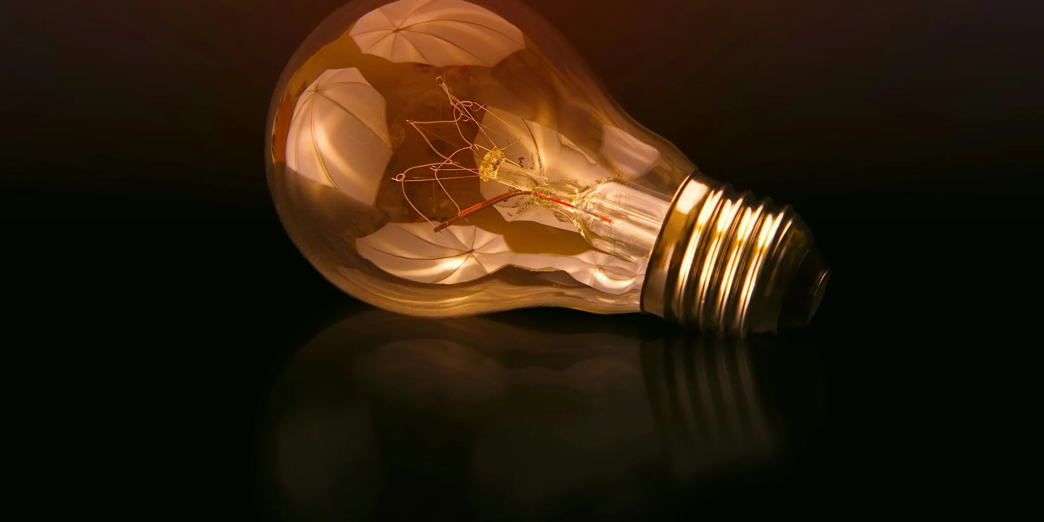 Vintage Stained Glass Light Bulbs Arrive on Amazon: What Shoppers Need to Know