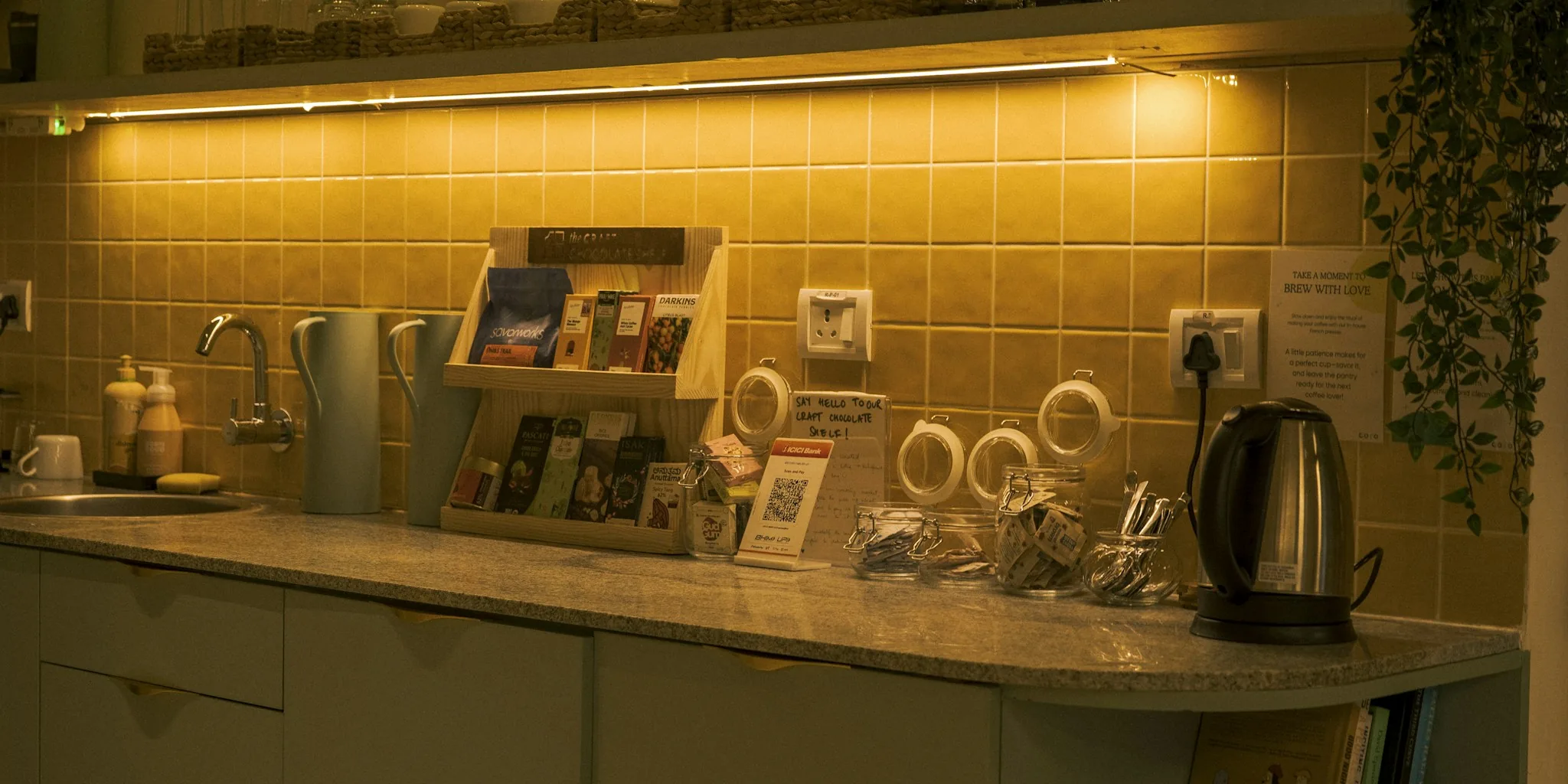 Kitchen Lighting Evolves: How to Add Warmth Beyond Overhead Fixtures